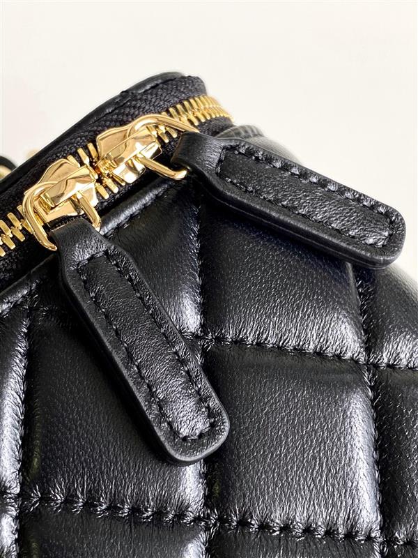 2026131221010398 550